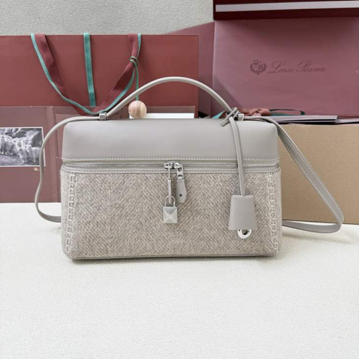 Picture of Loro Piana Handbags _SKUfw219245898fw